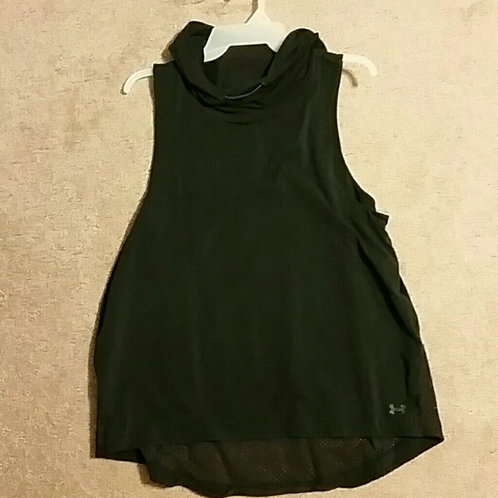 Sleeveless hoodie